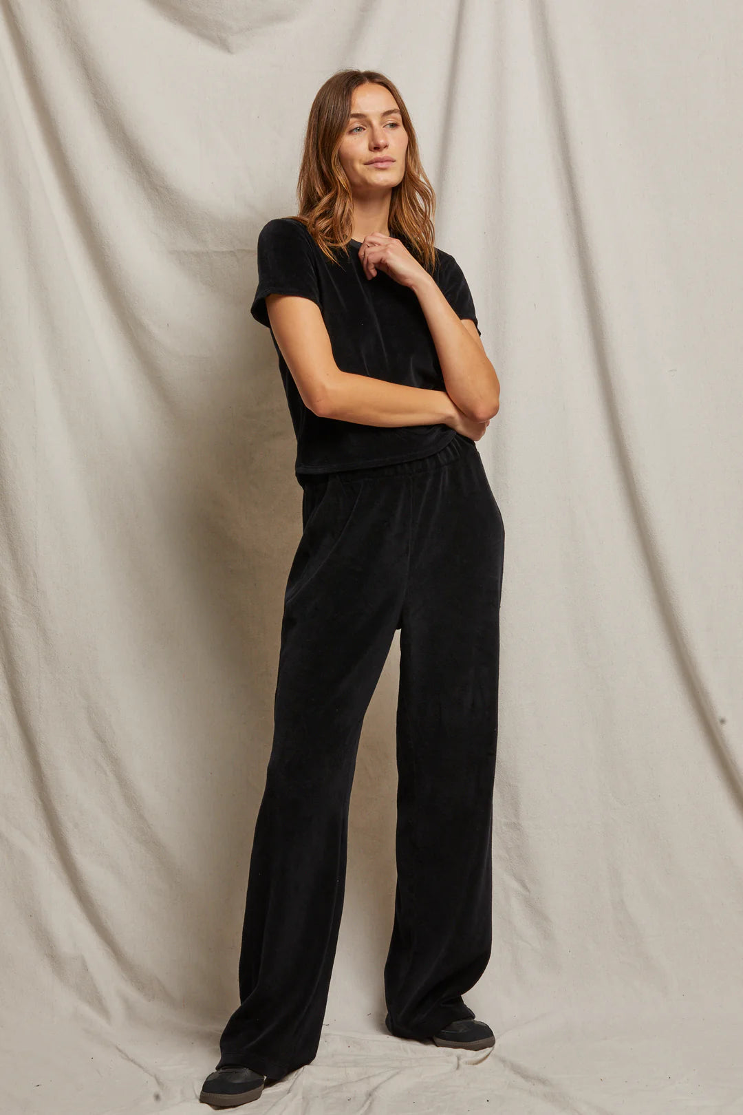 The Holly Velour Sweatpant in Black | Perfect White Tee