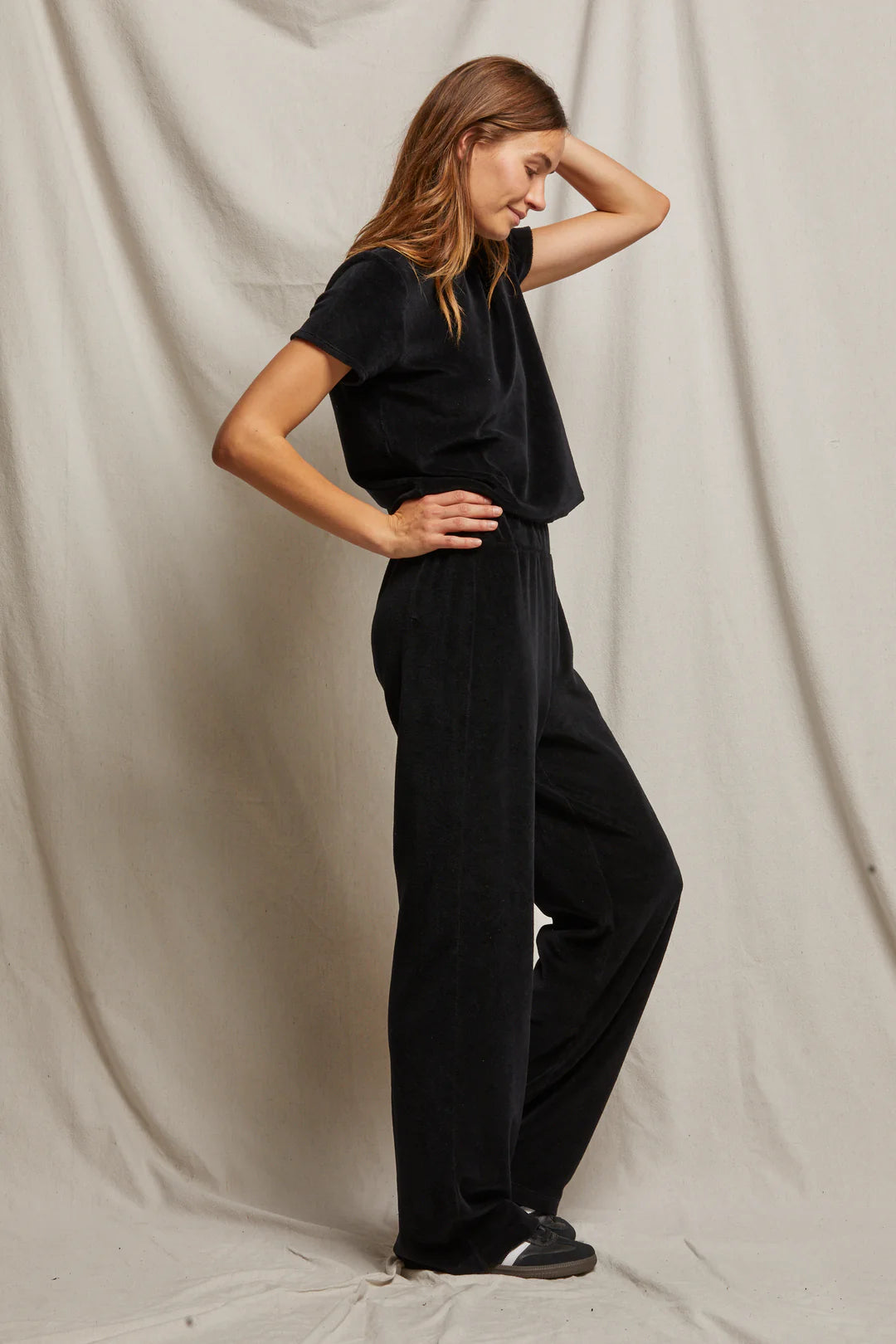 The Holly Velour Sweatpant in Black | Perfect White Tee