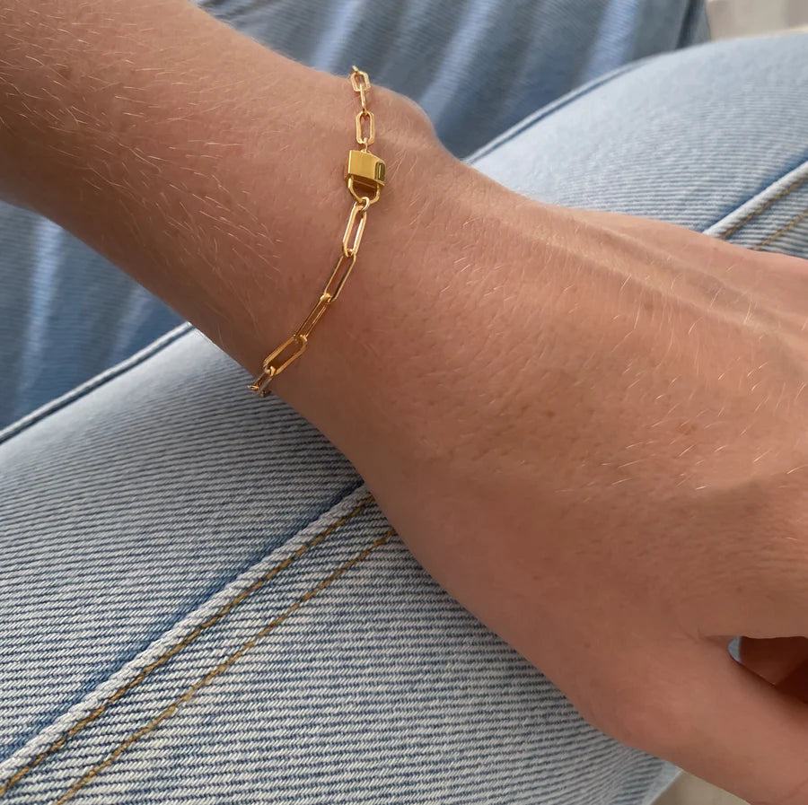 Jessa Lock Bracelet Gold Plated | Thatch